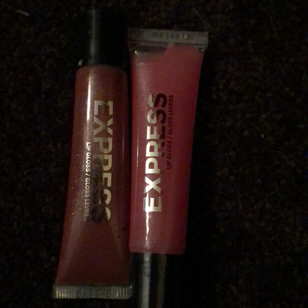Express lipgloss
